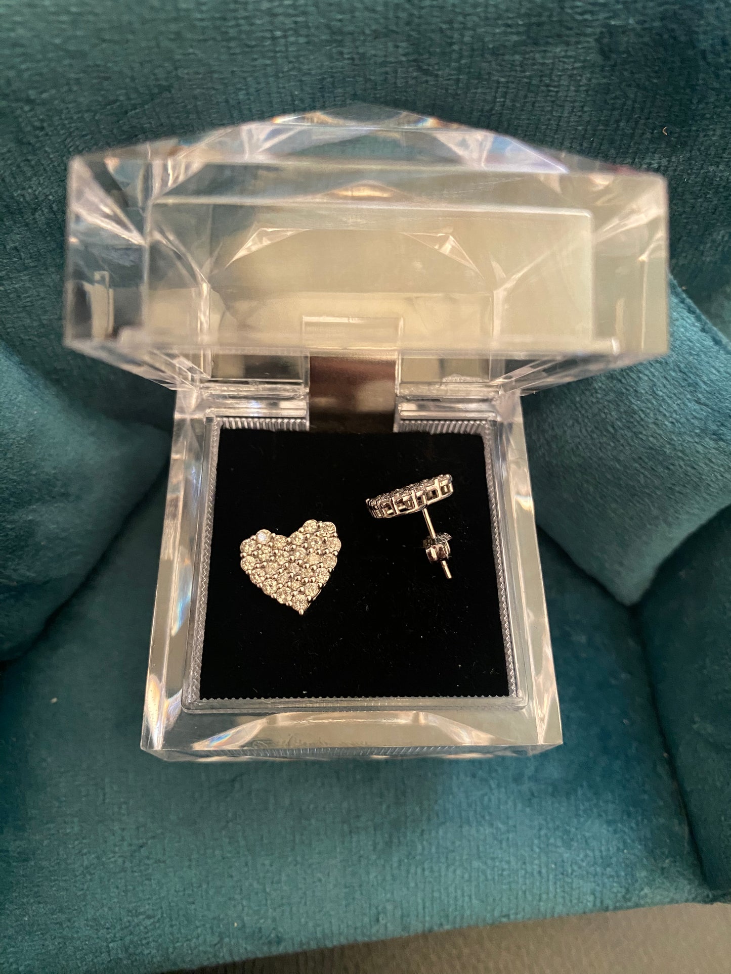 Suzy Heart Diamond Earrings