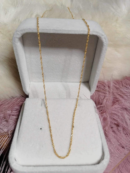 22 Karat Twisted Chain Necklace